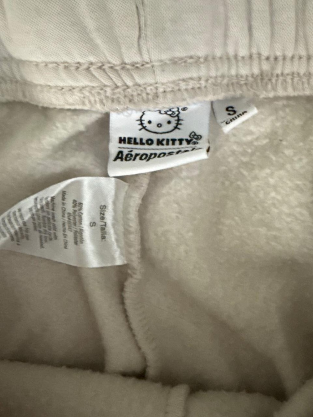Hello Kitty Aeropostale Cream Sweatpants Food Graphic Women’s Size S Kawaii - Picture 2 of 5
